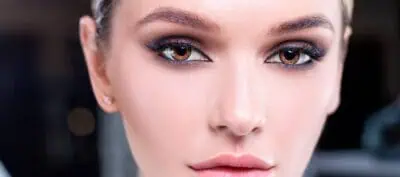 Actualités – Docteur Bernard Hayot Foxy Eyes et Cat Eyes : tendances 2026 en chirurgie esthétique du regard